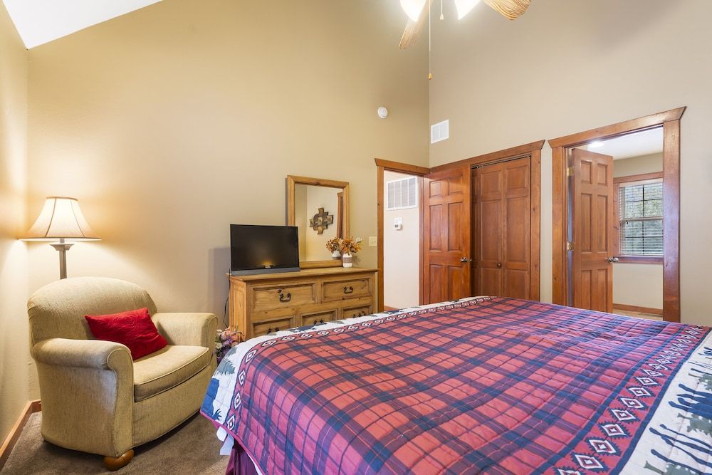 Cabin, Multiple Beds, Patio, Mountain View (Creekside)