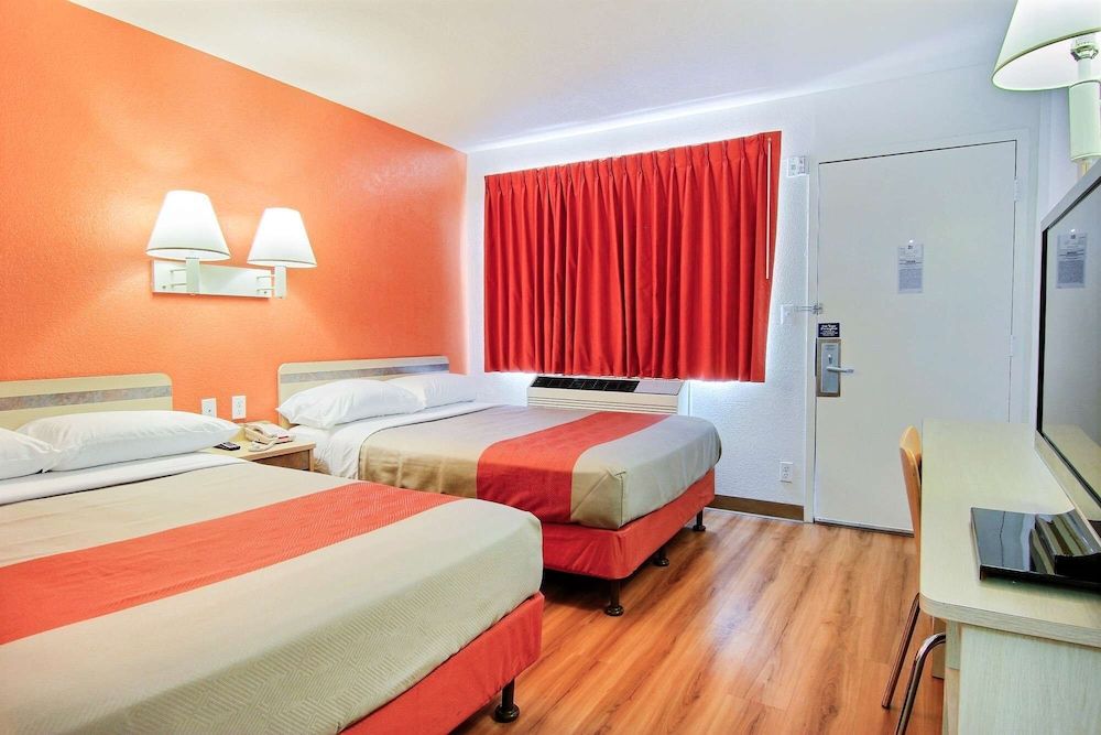 Motel 6 Kingsville, TX Standard Room, 2 Double Beds, Non Smoking