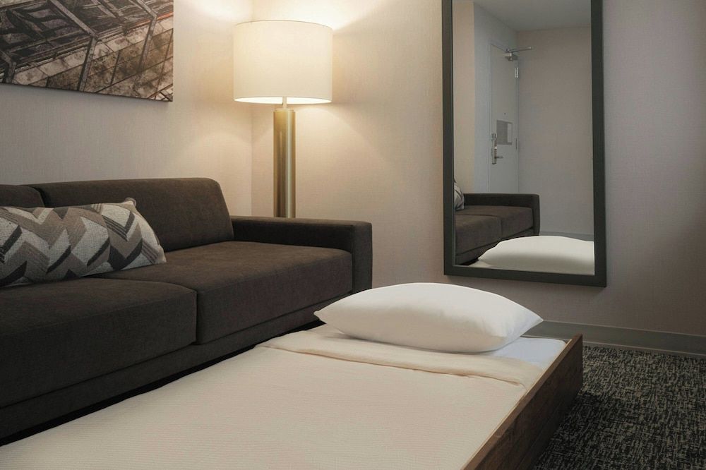 Suite, Multiple Beds, Non Smoking (Mobility/Hearing Access, Roll-in Shwr)