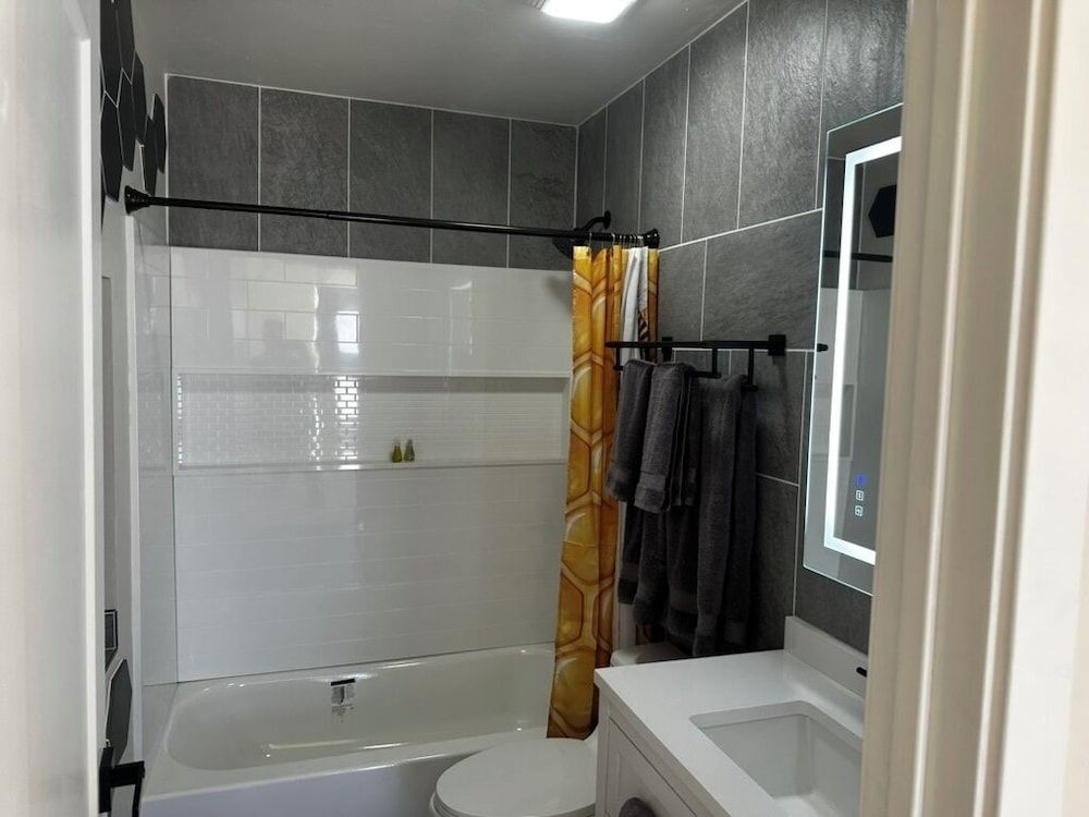 Tirrito Farm Royal Tent 7