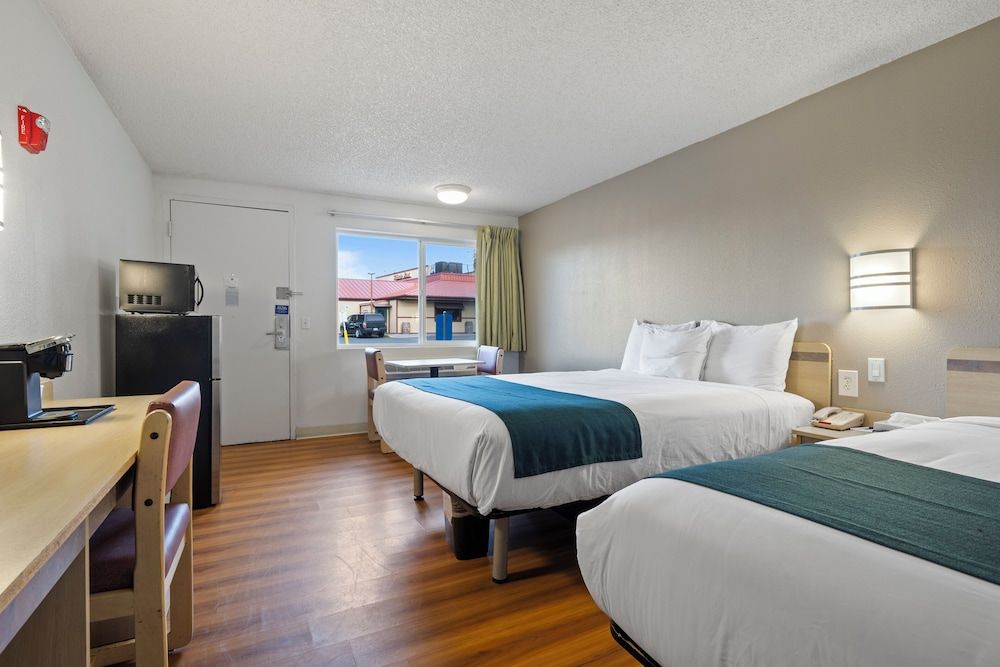 Motel 6 Clarkston, WA Standard Room, 2 Queen Beds, Accessible, Non Smoking 5