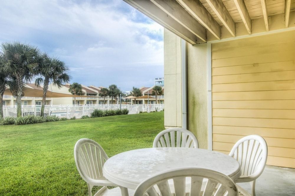 7 D, One Bedroom Condo