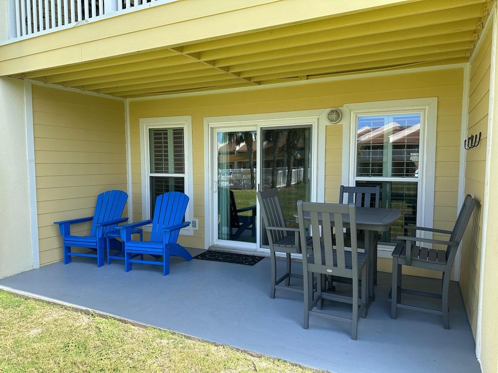7 D, One Bedroom Condo