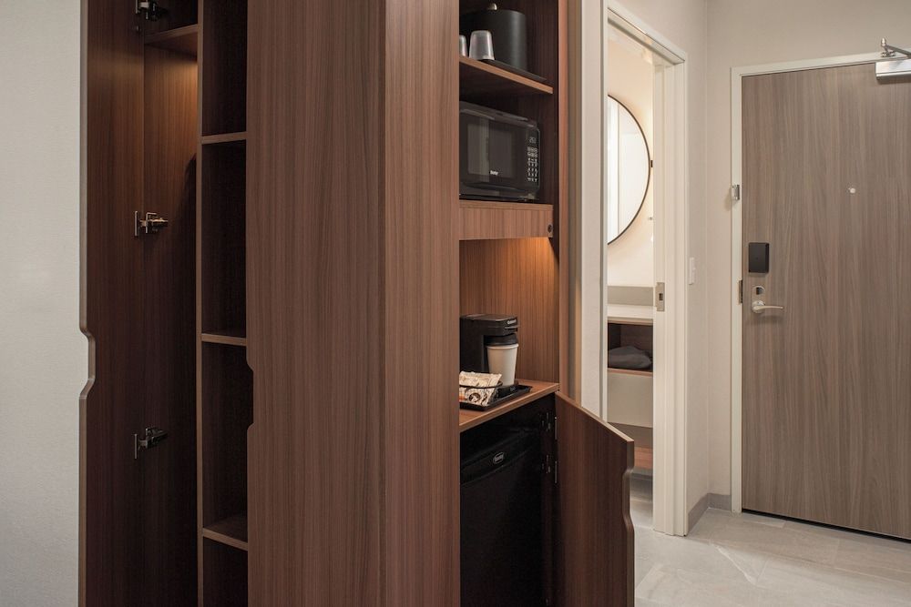 Fairfield Inn & Suites By Marriott Cullman Suite, 1 King Bed with Sofa bed, Non Smoking 5