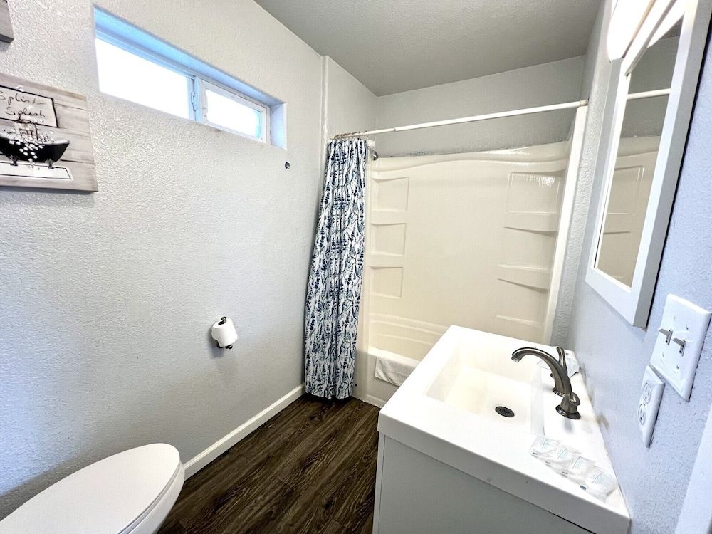 Suite, 2 Queen Beds, Kitchenette