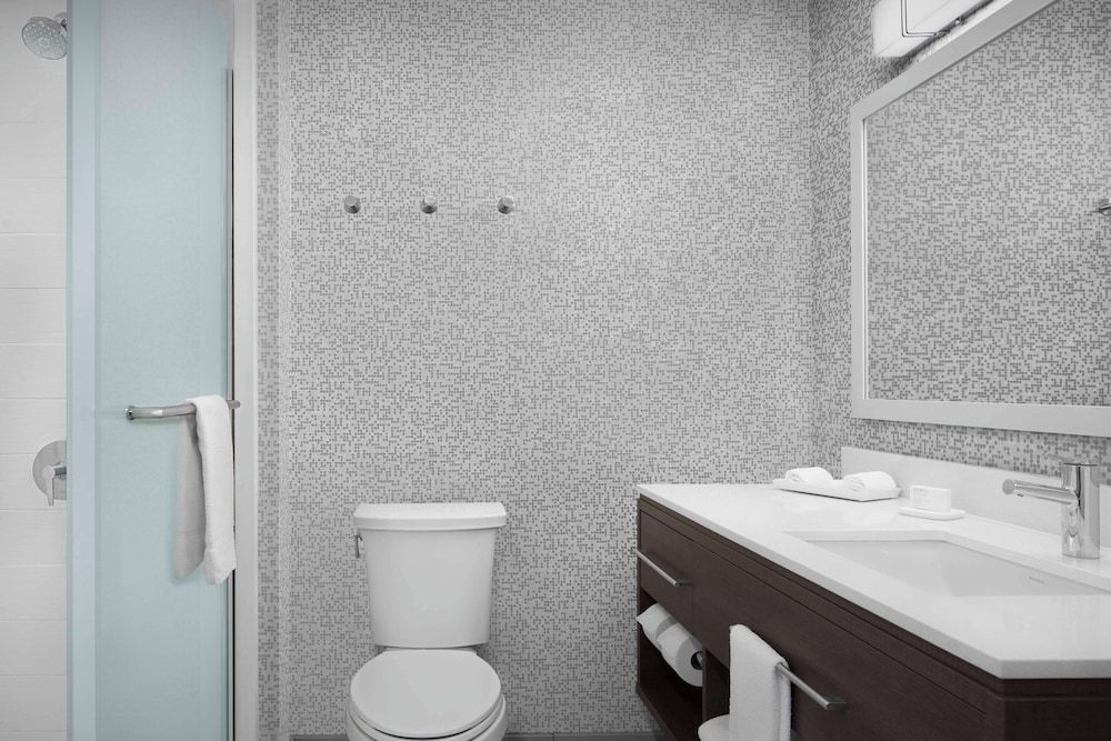 Home2 Suites By Hilton Poughkeepsie Studio Suite, 1 King Bed, Accessible (Hearing) 2