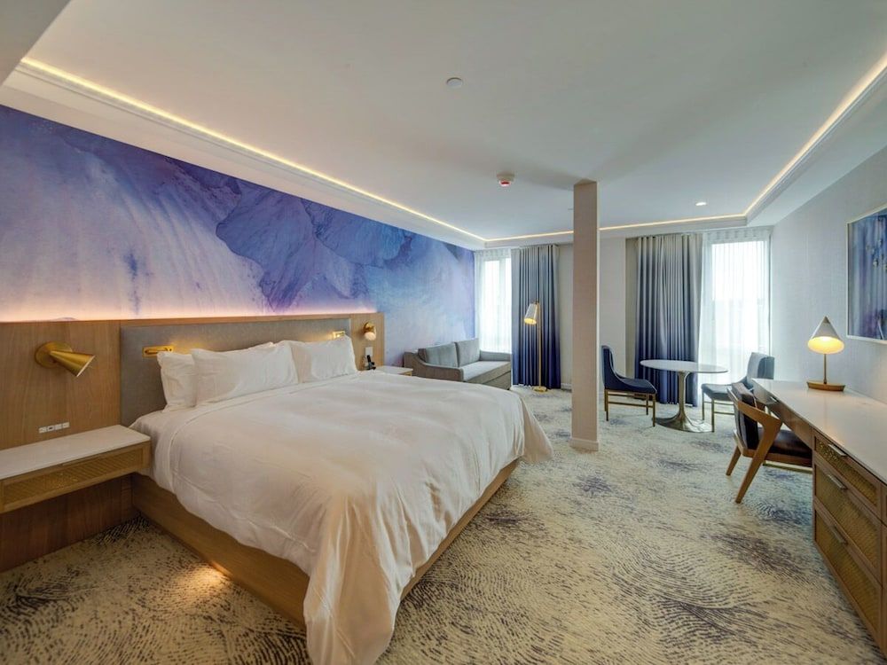 Iris Hotel Boston Junior Room