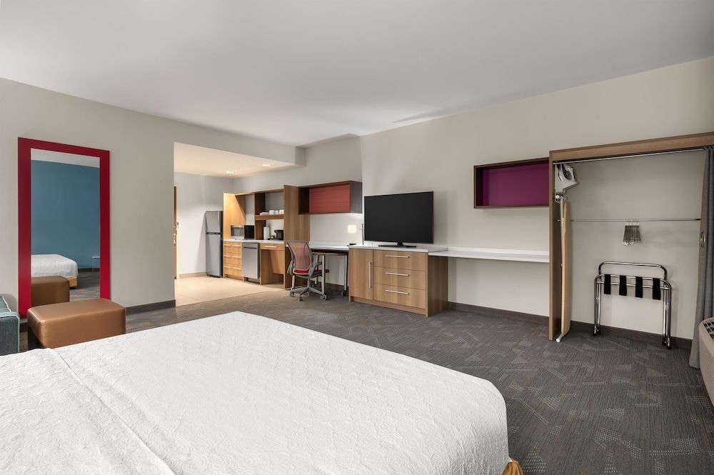 Studio, 1 Queen Bed, Accessible, Bathtub (Mobility & Hearing)