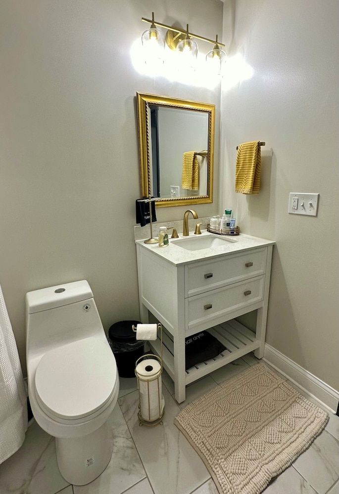 The Mercantile on the Katy Trail Comfort Suite, Patio 4