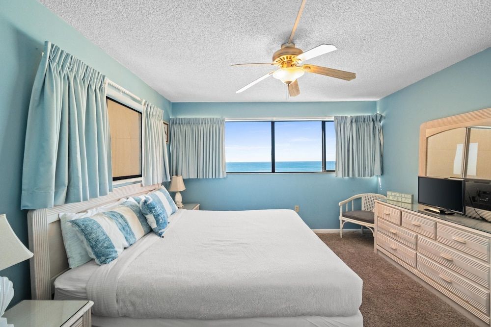 Condo, 2 Bedrooms, Ocean View (801A)