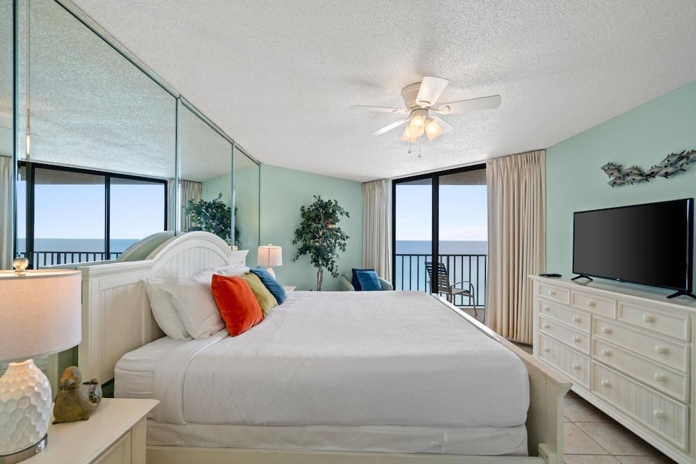 Condo, 2 Bedrooms, Ocean View (1114C)