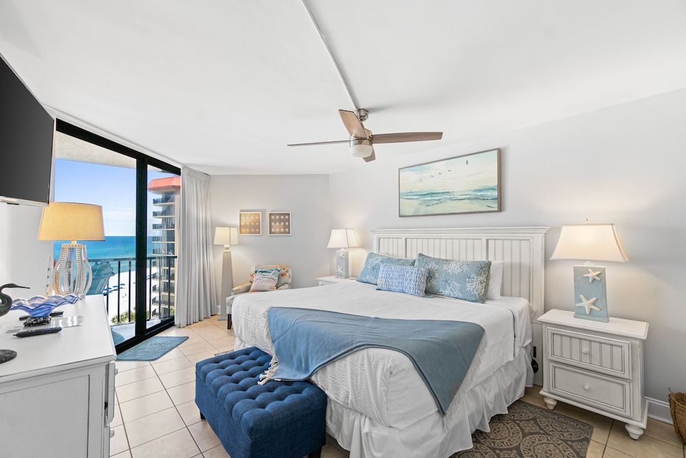 Condo, 2 Bedrooms, Ocean View (809B)