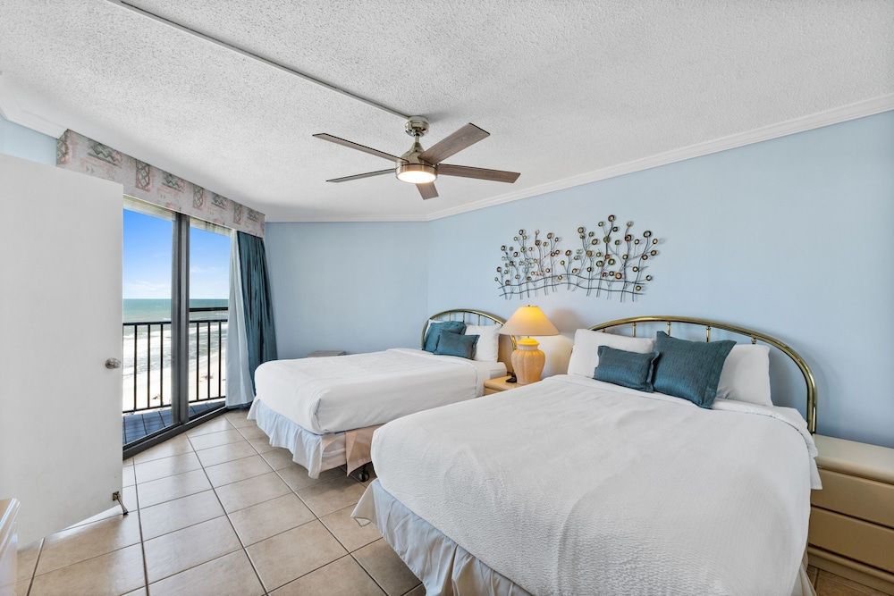 Condo, 2 Bedrooms, Ocean View (906B)