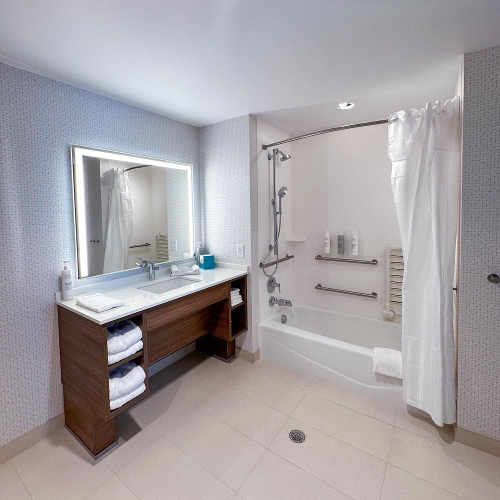 Home2 Suites by Hilton Fort Walton Beach Eglin AirForce Base Studio Suite, 2 Queen Beds, Accessible, Bathtub 3