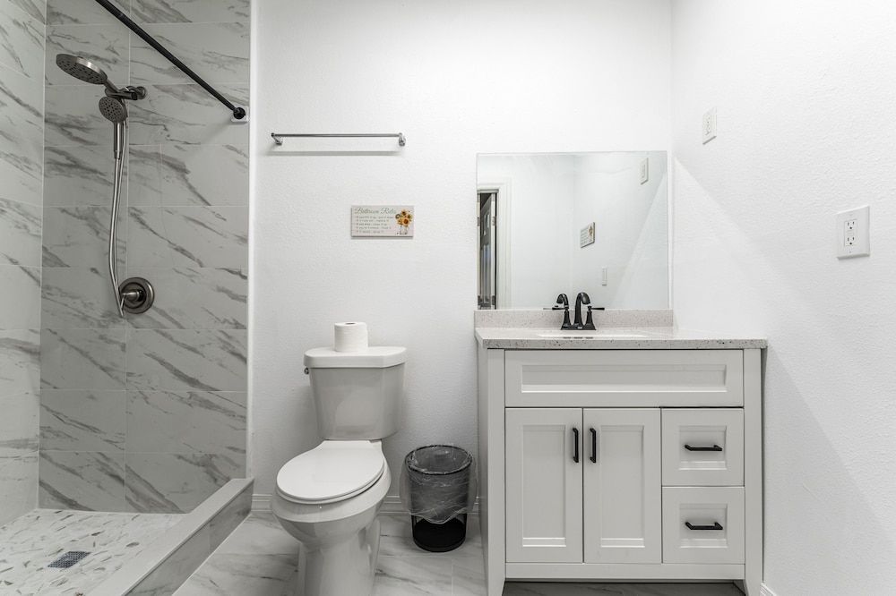 Premium Room, Private Entrance, Private Bath, Share House, Non-smoking