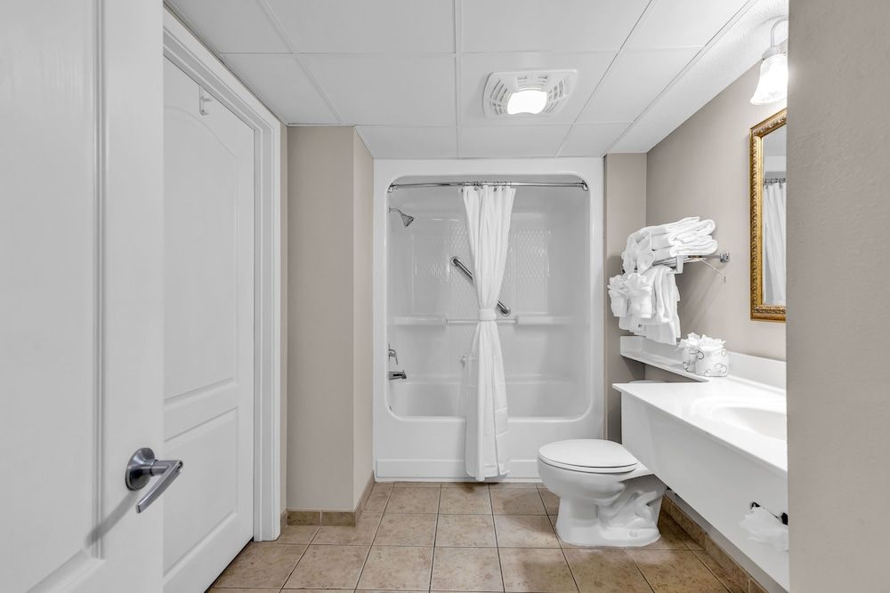 Carolinian Resort Family Condo, 2 Bedrooms, Beach View, Beachfront 13