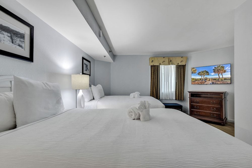 Carolinian Resort Family Condo, 2 Bedrooms, Balcony, Beach View 2