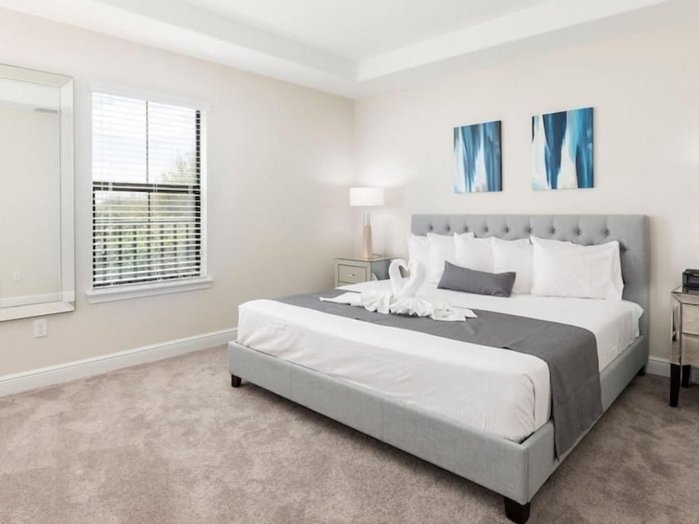 Condo, 3 Bedrooms