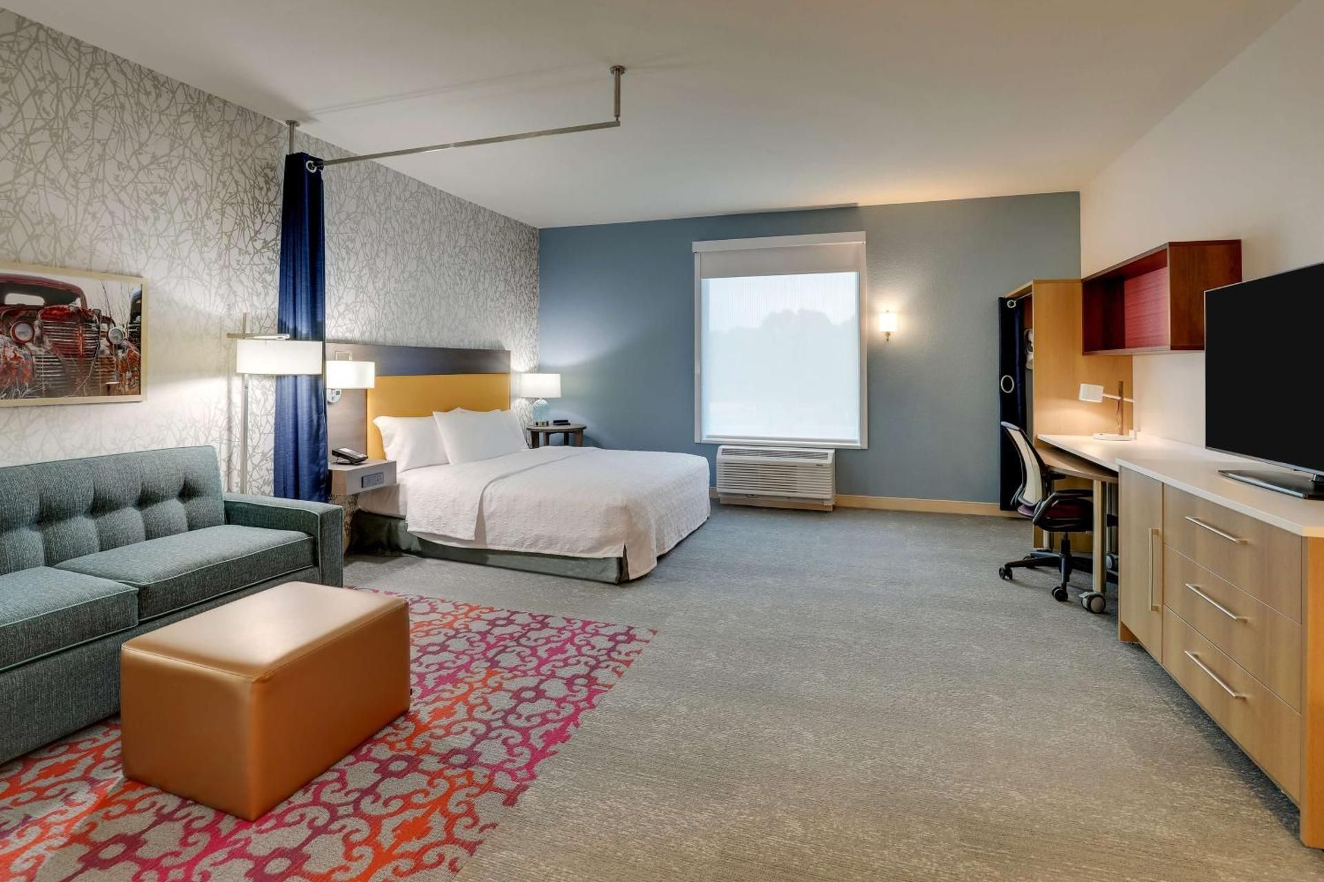 1 King Accessible Tub Studio Suite