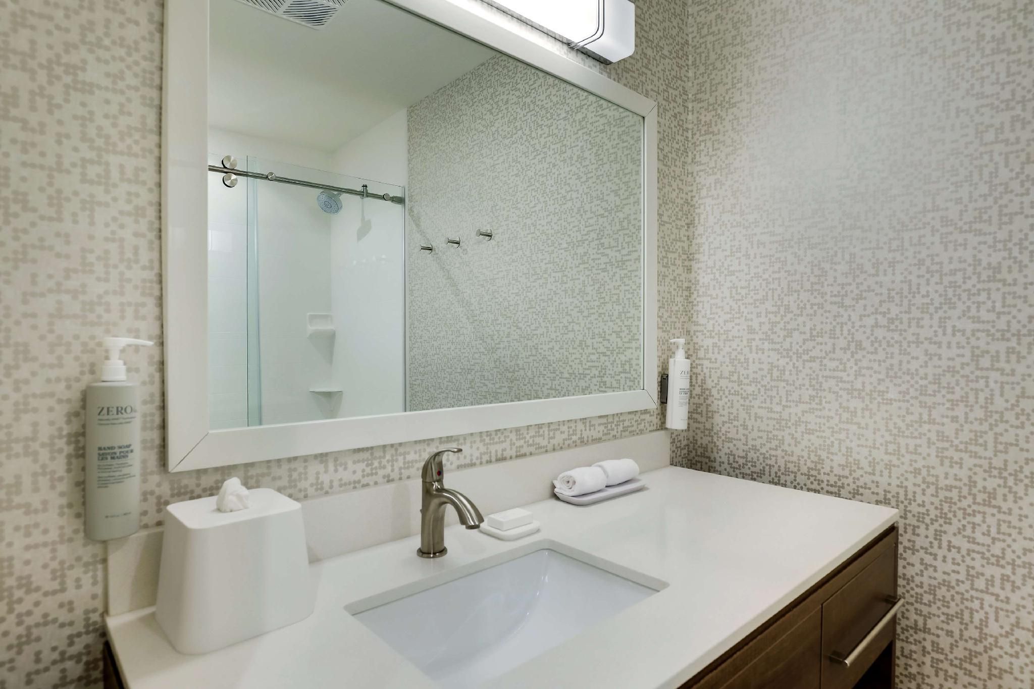 2 Queen Beds Studio Suite