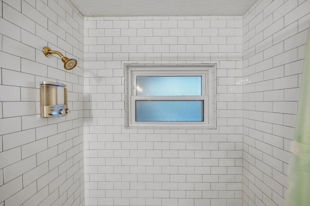 Seaside Paradise - Pool Hottub Game Room House 27