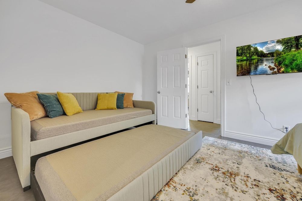 Seaside Paradise - Pool Hottub Game Room House 5