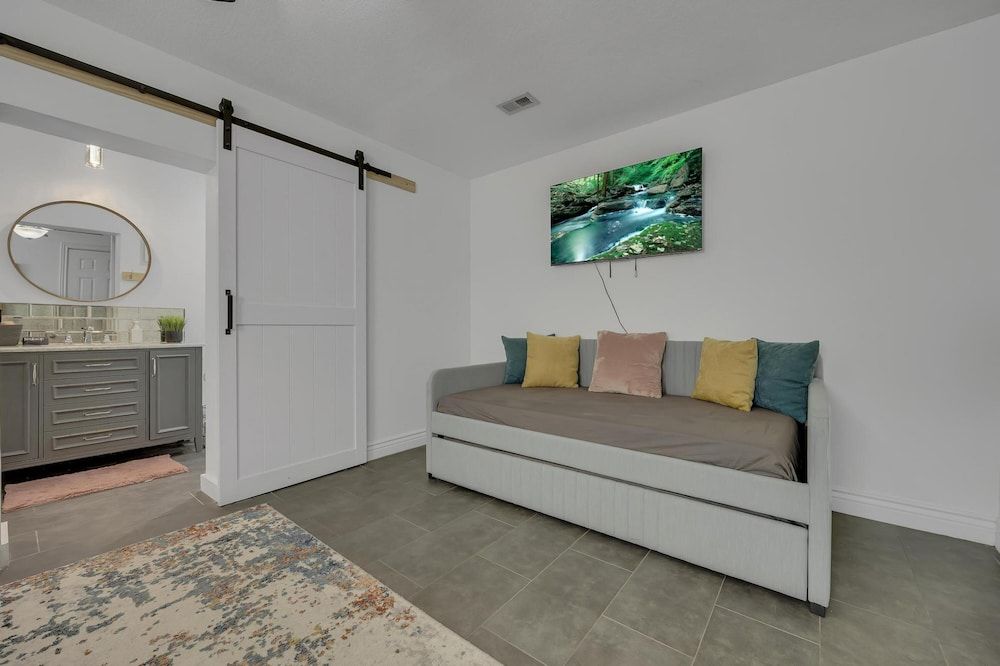 Seaside Paradise - Pool Hottub Game Room House 4