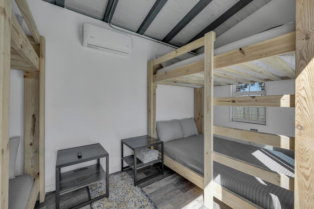 Seaside Paradise - Pool Hottub Game Room House 17