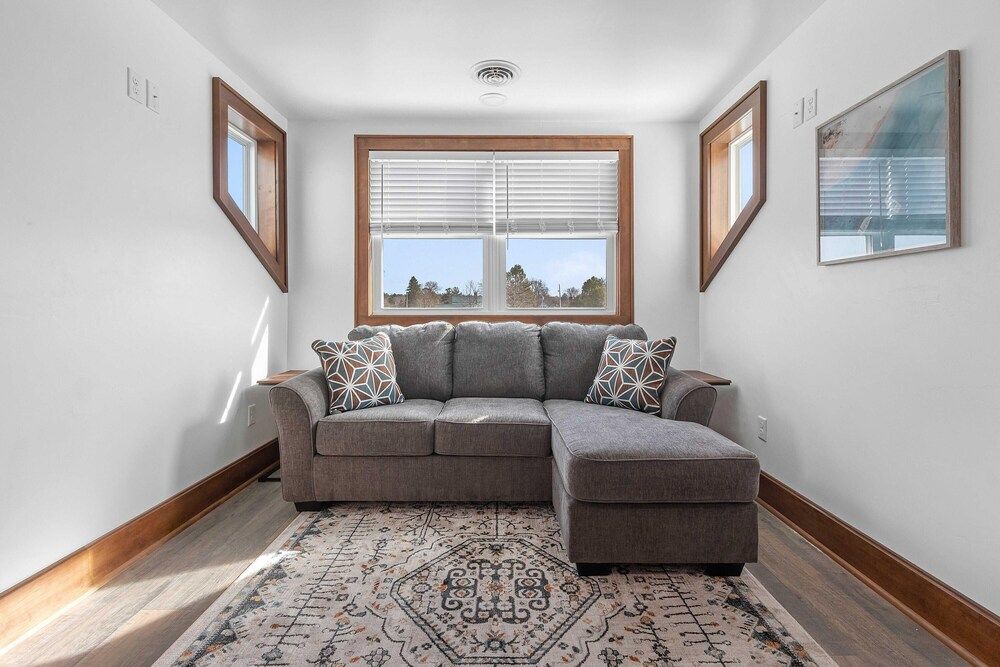 Riverfront Kayaks Bay Access Sleeps 15 House 10