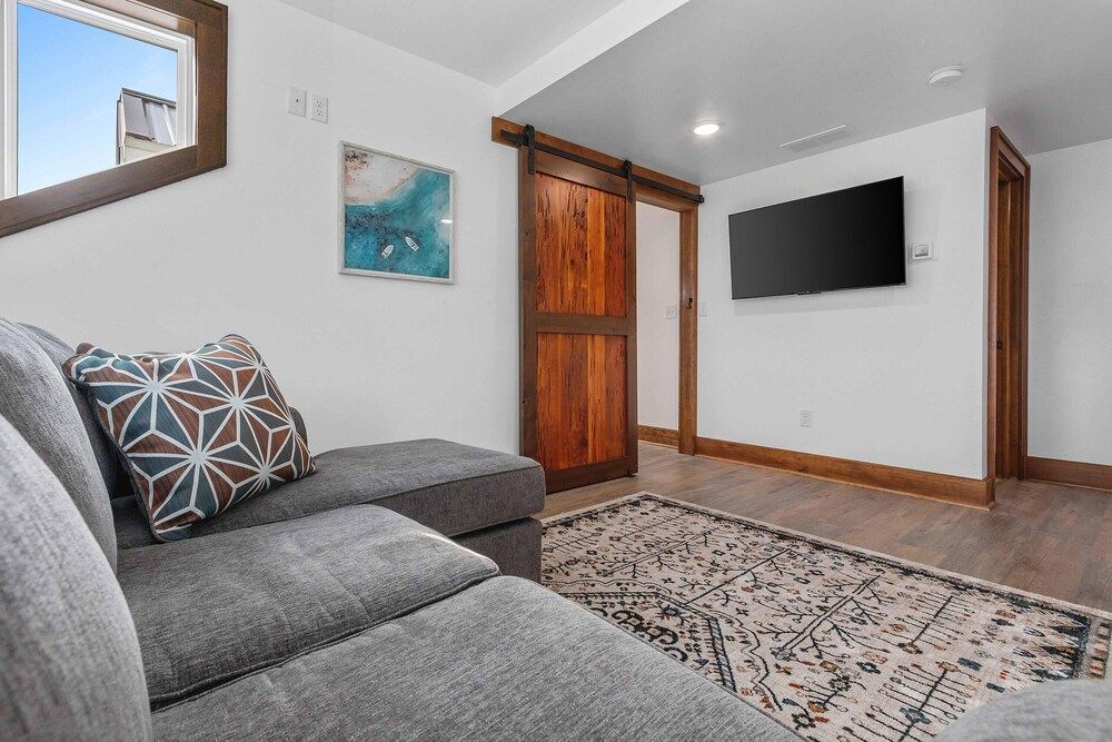 Riverfront Kayaks Bay Access Sleeps 15 House 11