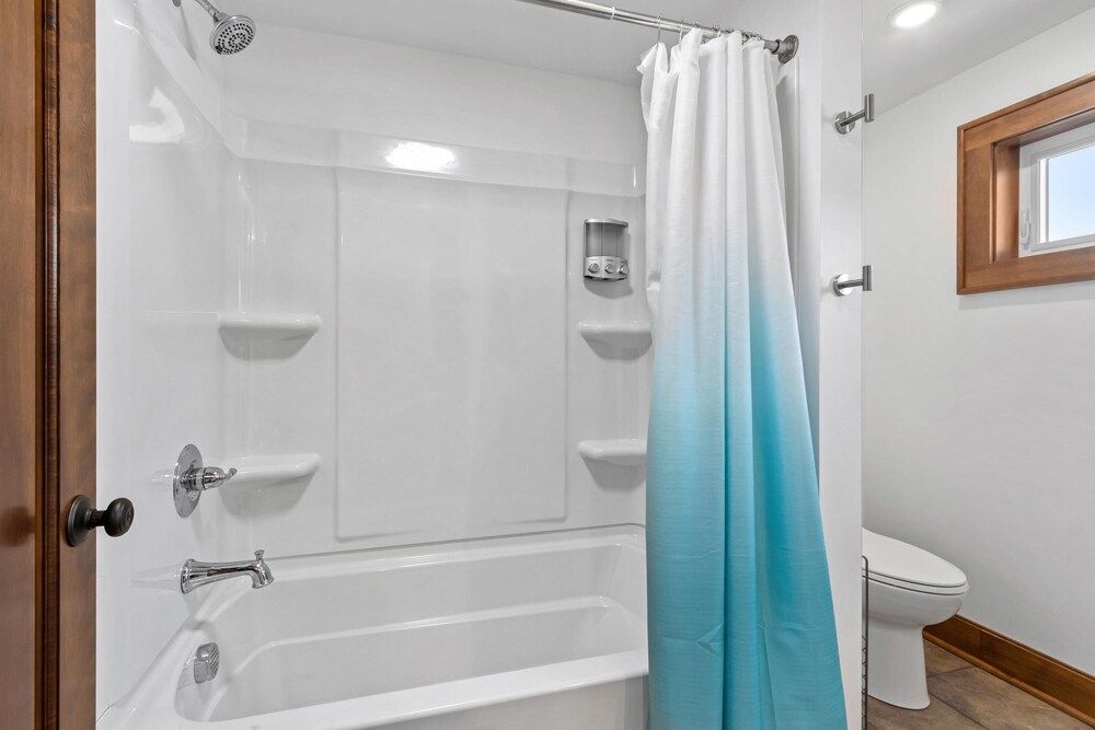 Riverfront Kayaks Bay Access Sleeps 15 House 25