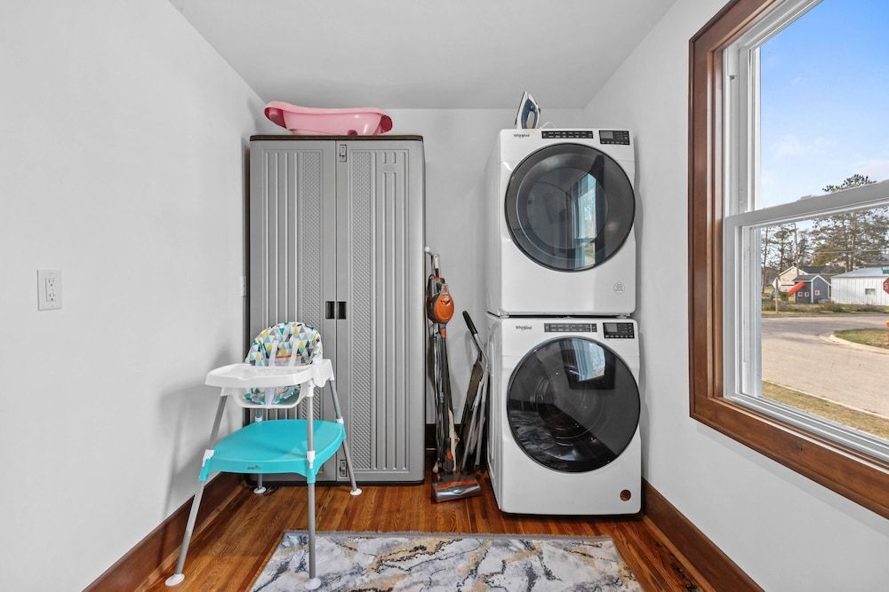 Riverfront Kayaks Bay Access Sleeps 15 House 23