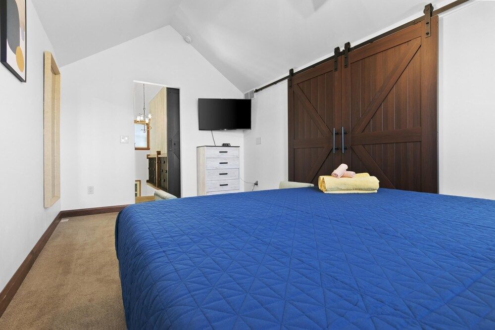 The Goat House Waterfront Hottub 3 Acres House 7