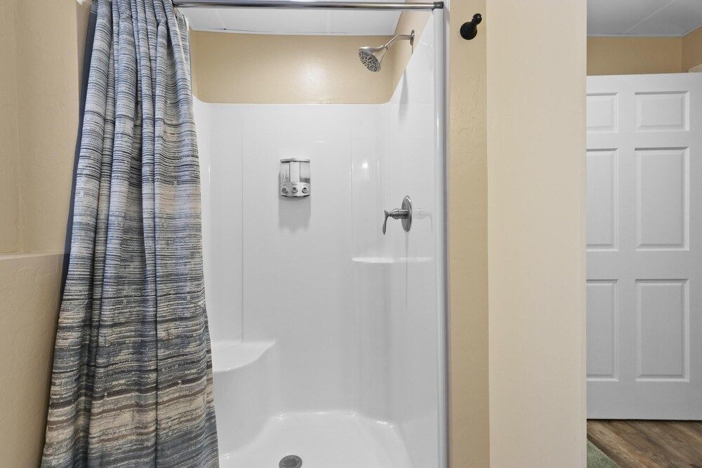 The Goat House Waterfront Hottub 3 Acres House 30