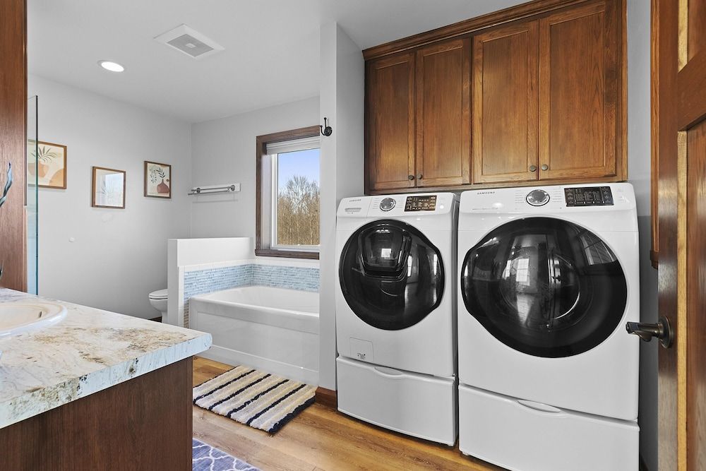 The Goat House Waterfront Hottub 3 Acres House 24