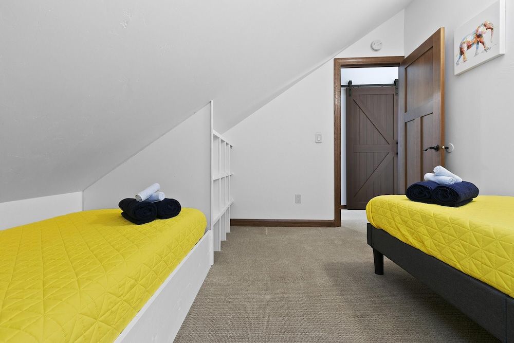 The Goat House Waterfront Hottub 3 Acres House 10