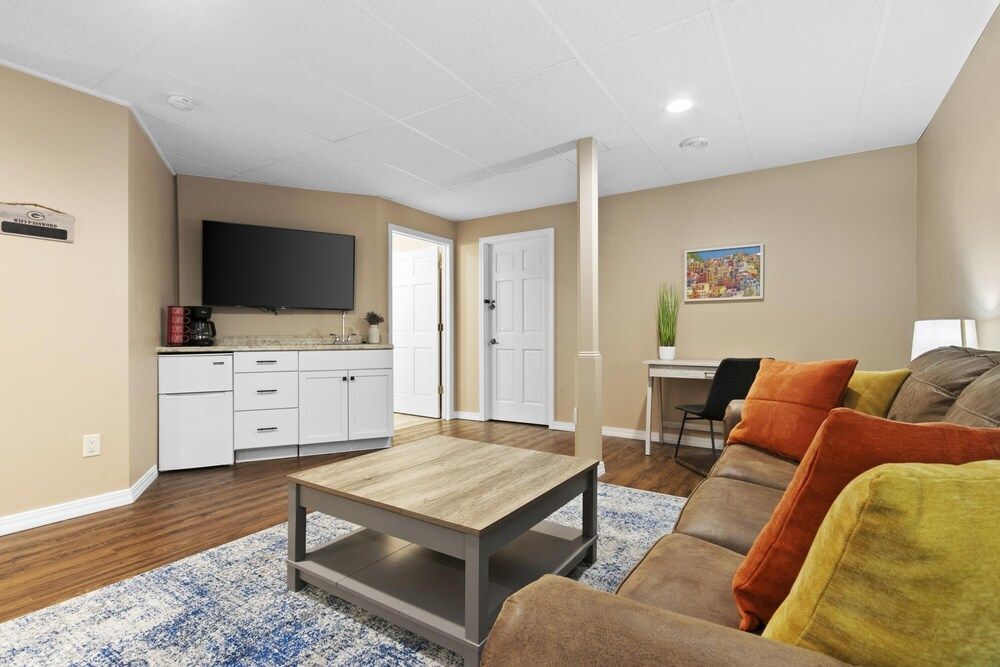 The Goat House Waterfront Hottub 3 Acres House 35