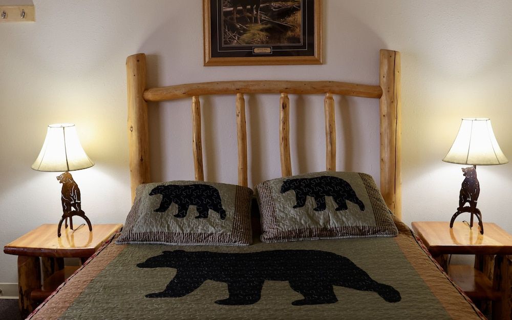 Single Room, 1 Queen Bed