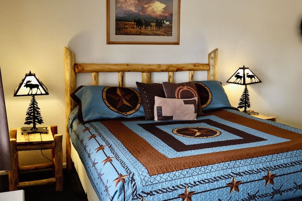 Rocky Mountain Lodge