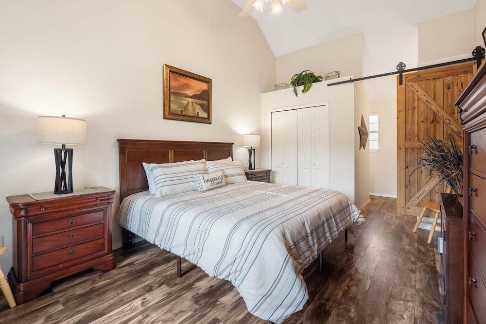 Condo, Multiple Beds, Balcony (On Lake Time Taneycomo)