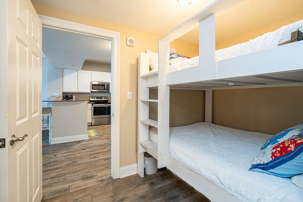 Condo, Multiple Beds, Balcony, Pool View (Just Beachin')