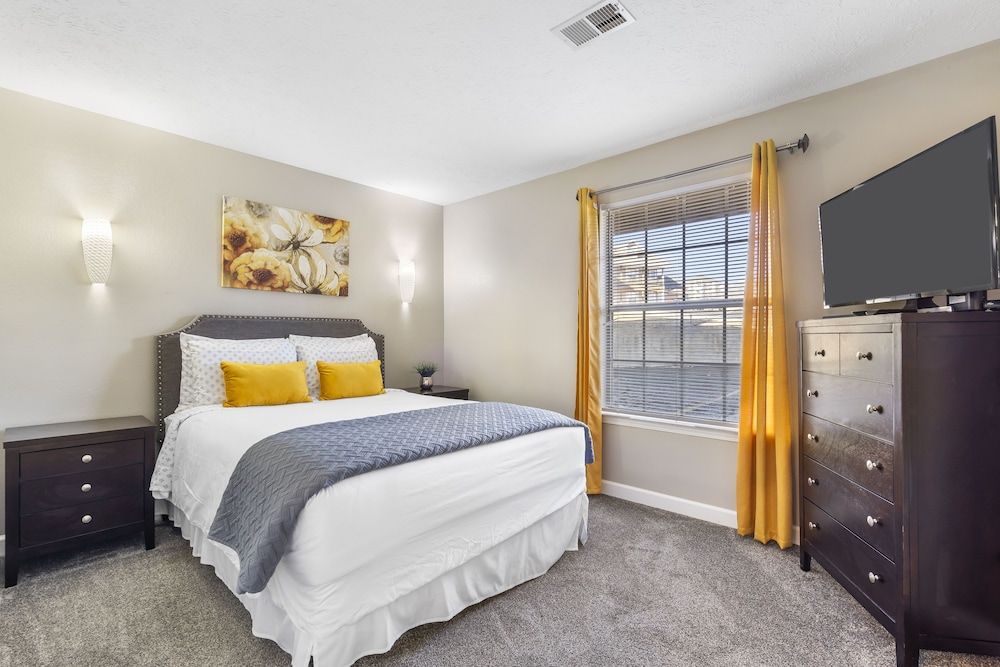 Condo, 1 Queen Bed, Patio, Garden View (Windsor Cottage)