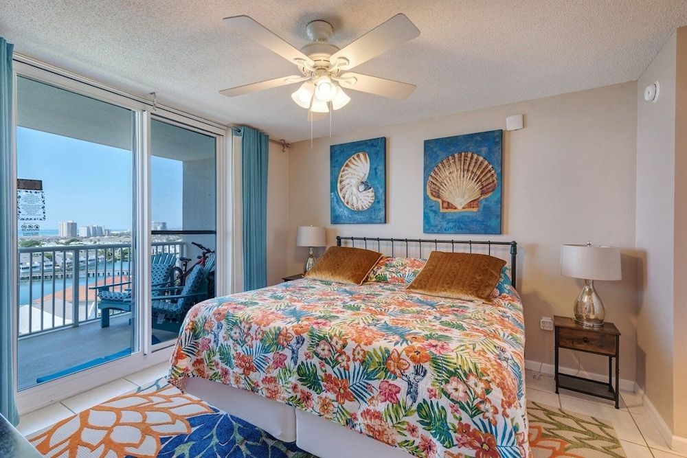 Condo, 2 Bedrooms