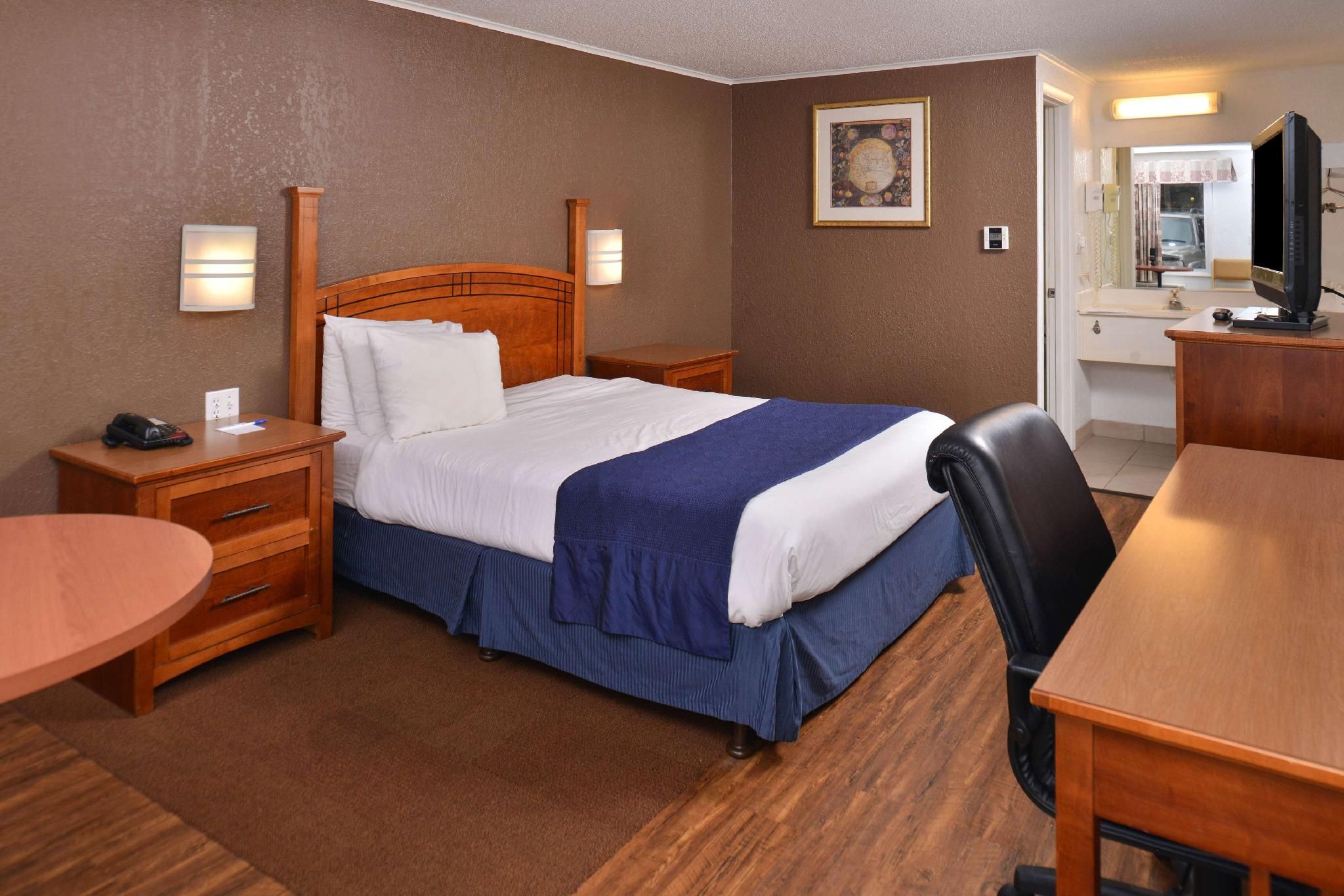 1 Queen Bed Nonsmoking