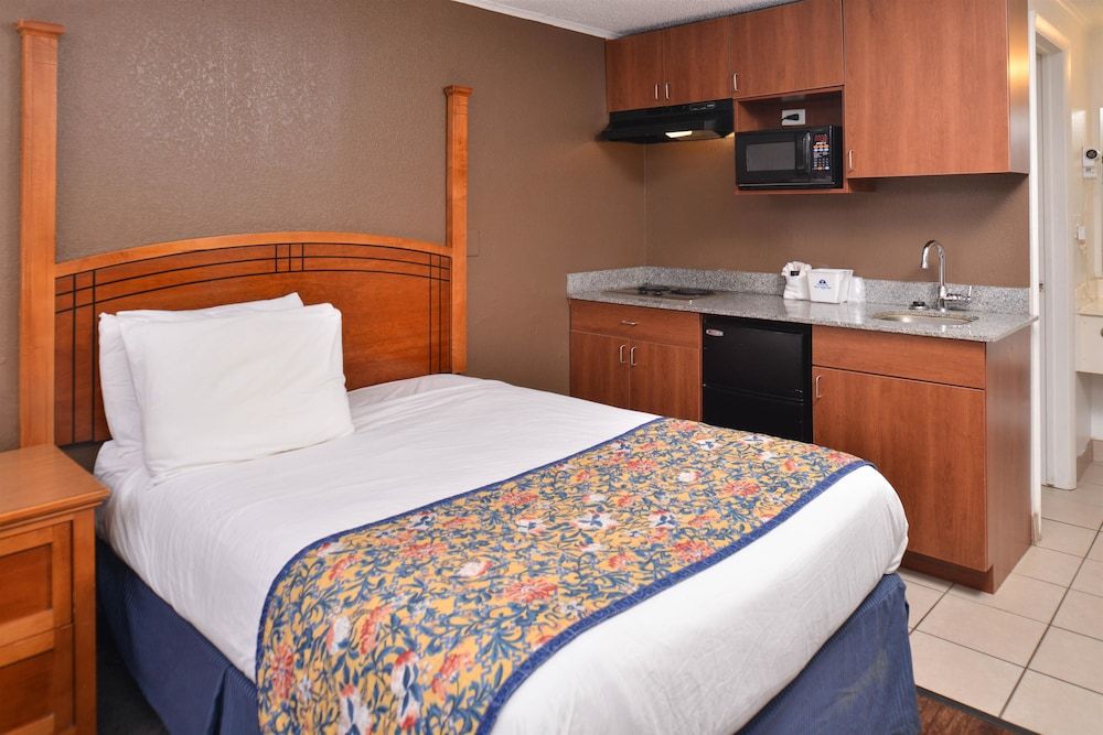 Room, 2 Double Beds, Non Smoking, Kitchenette