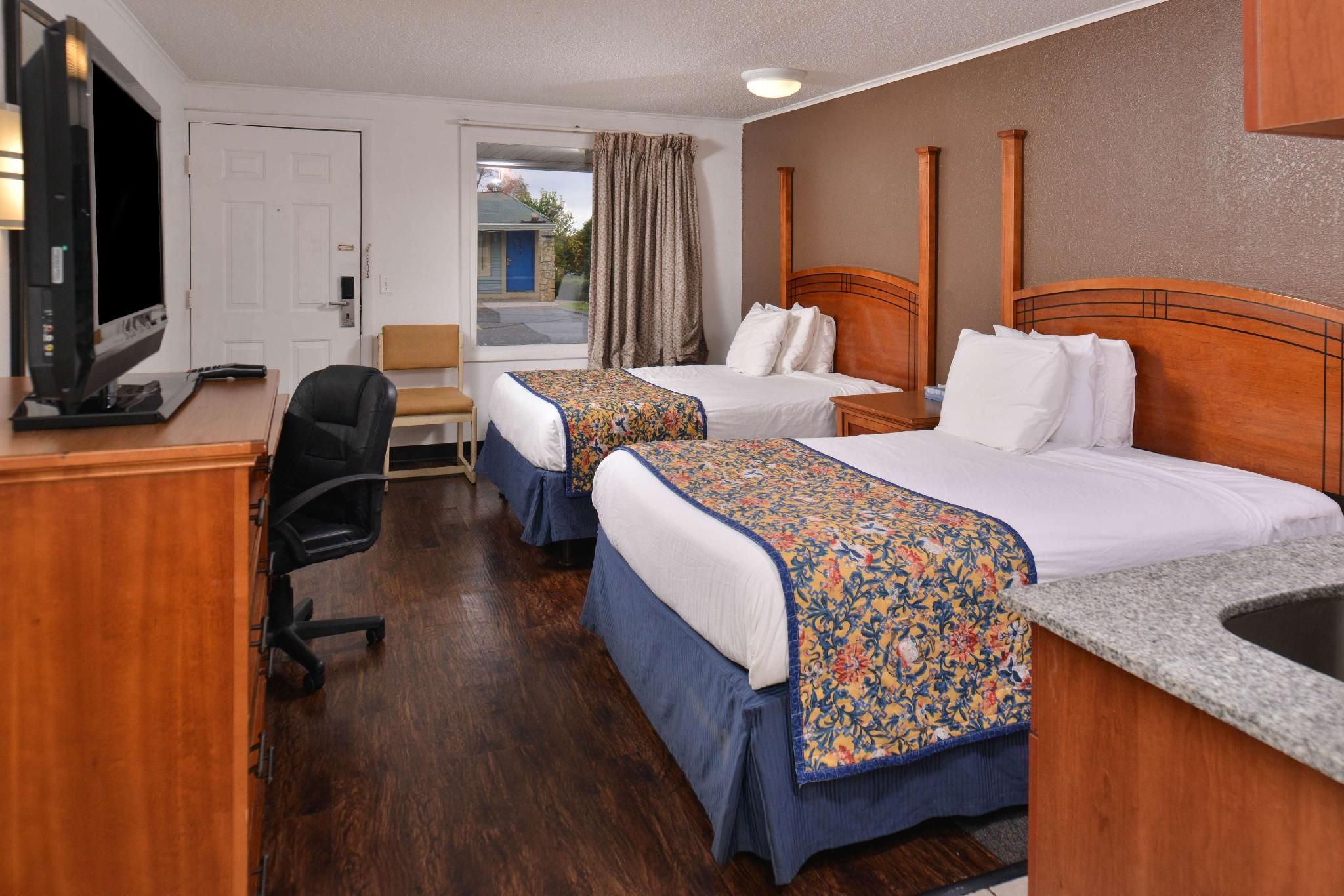 2 Double Beds, Non-Smoking
