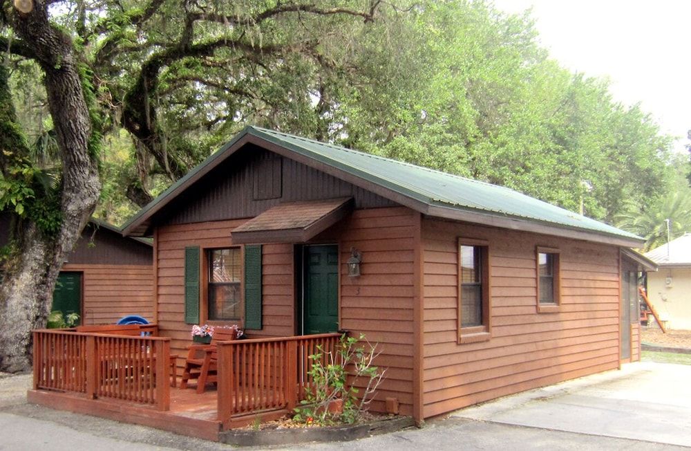 Riverside Lodge Resort