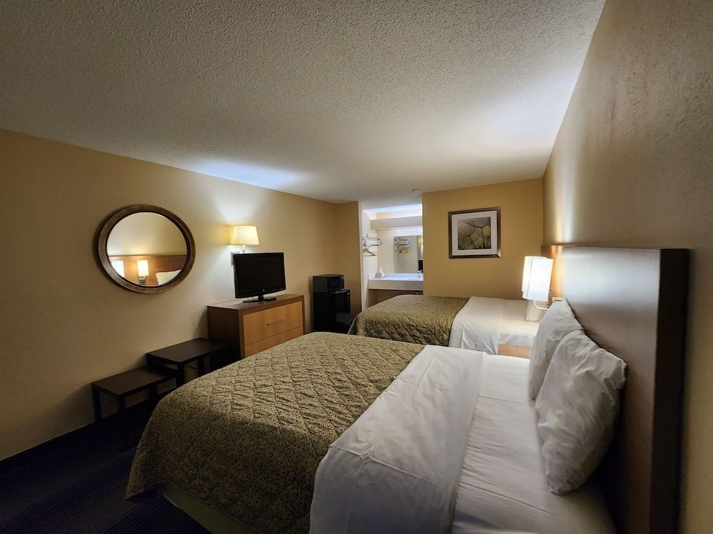 Room, 2 Queen Beds, Smoking, Microwave