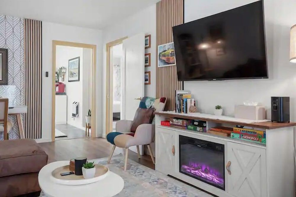 Coastal Palm Tree 2BR Retreat Ocean View Deluxe Apartment, 2 Bedrooms, Private Bathroom, Beachside 18