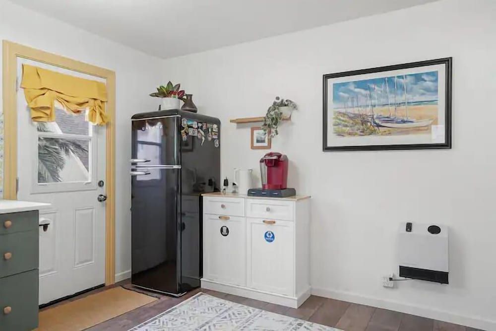 Coastal Palm Tree 2BR Retreat Ocean View Deluxe Apartment, 2 Bedrooms, Private Bathroom, Beachside 16